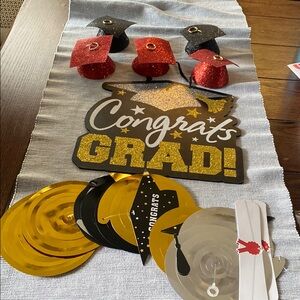 Graduation Party Decoration Set - Gold/Black/Silver